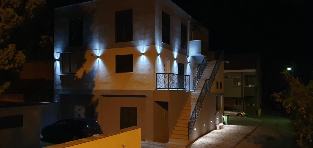 Apartments Ena Kastela Dış mekan fotoğraf