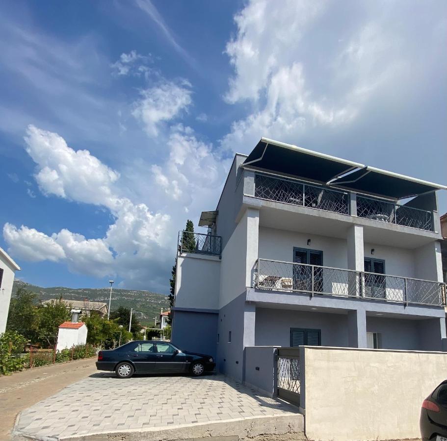 Apartments Ena Kastela Dış mekan fotoğraf