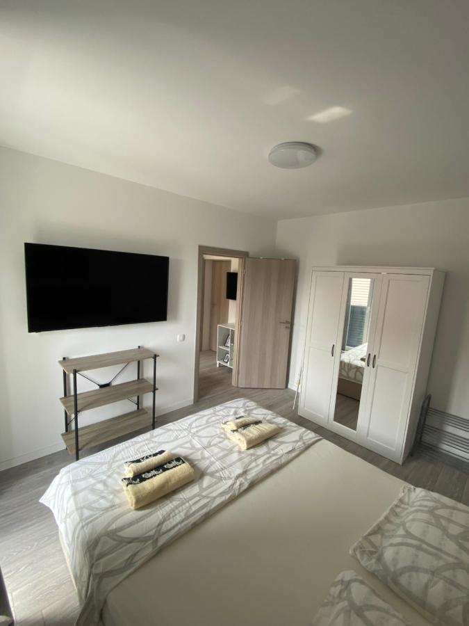 Apartments Ena Kastela Dış mekan fotoğraf