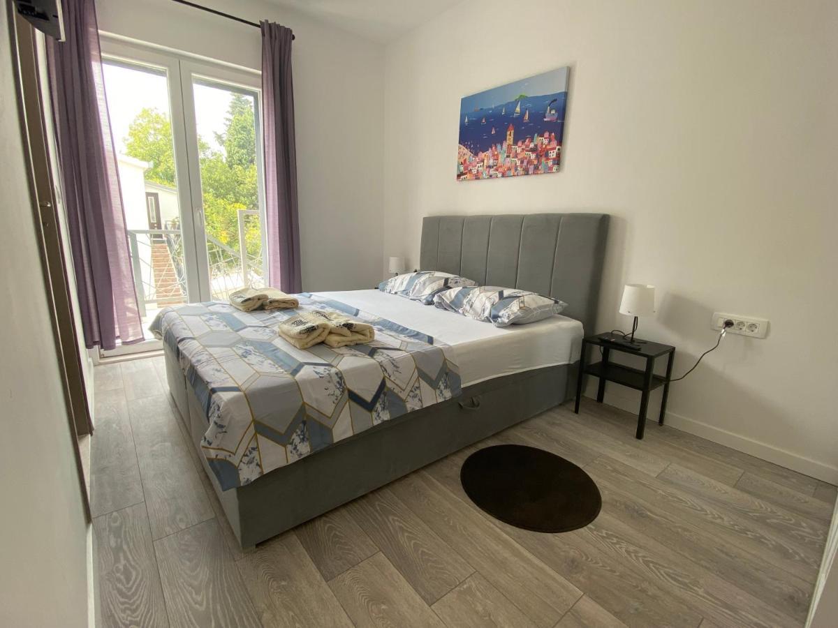 Apartments Ena Kastela Dış mekan fotoğraf