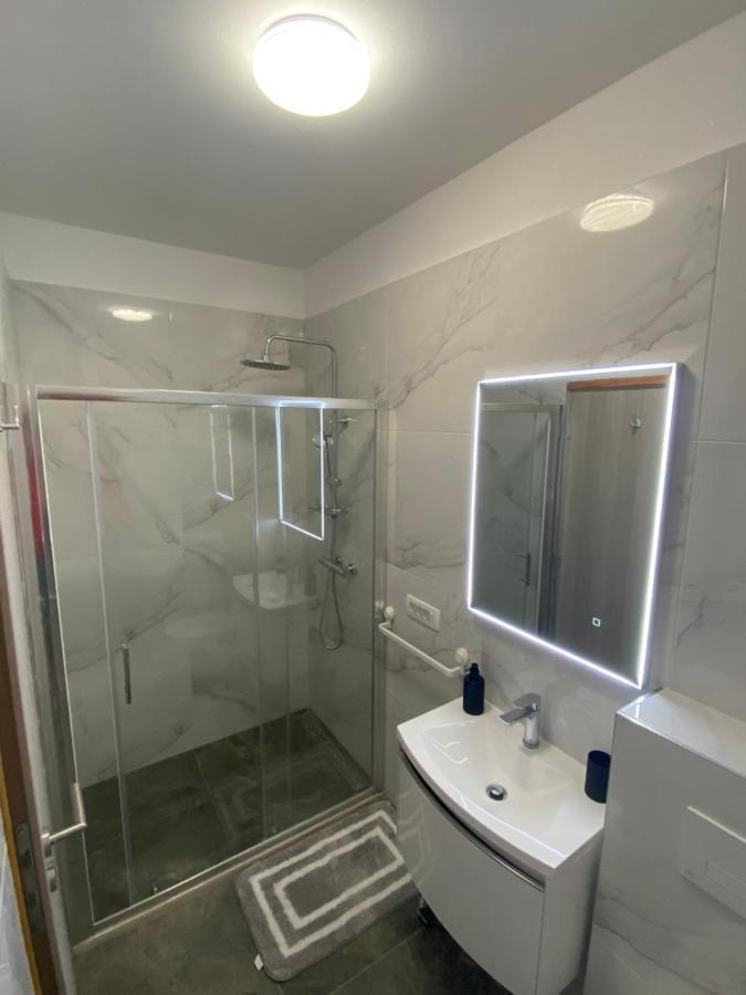Apartments Ena Kastela Dış mekan fotoğraf