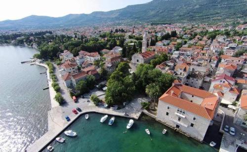 Apartments Ena Kastela Dış mekan fotoğraf